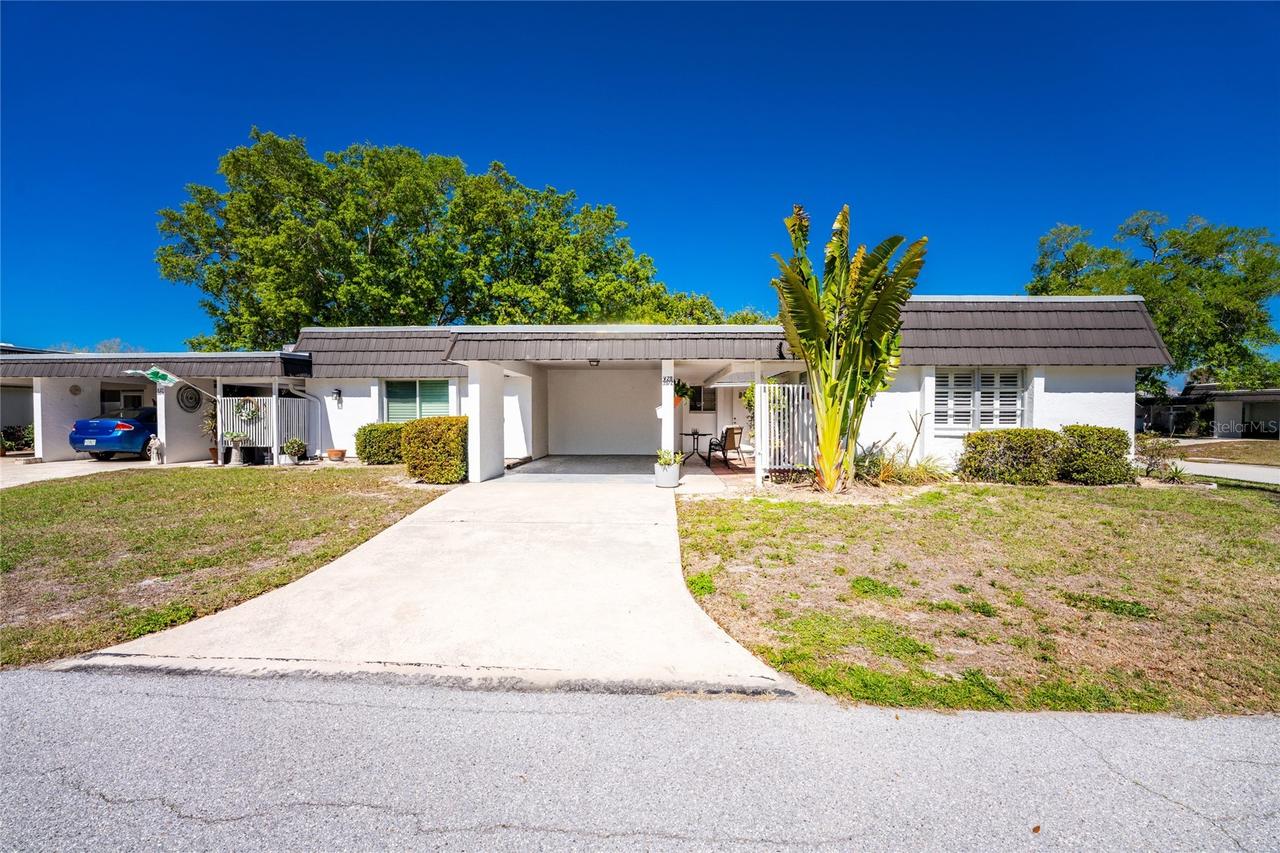 3972 Overlook Bend #28, Sarasota, FL 34232