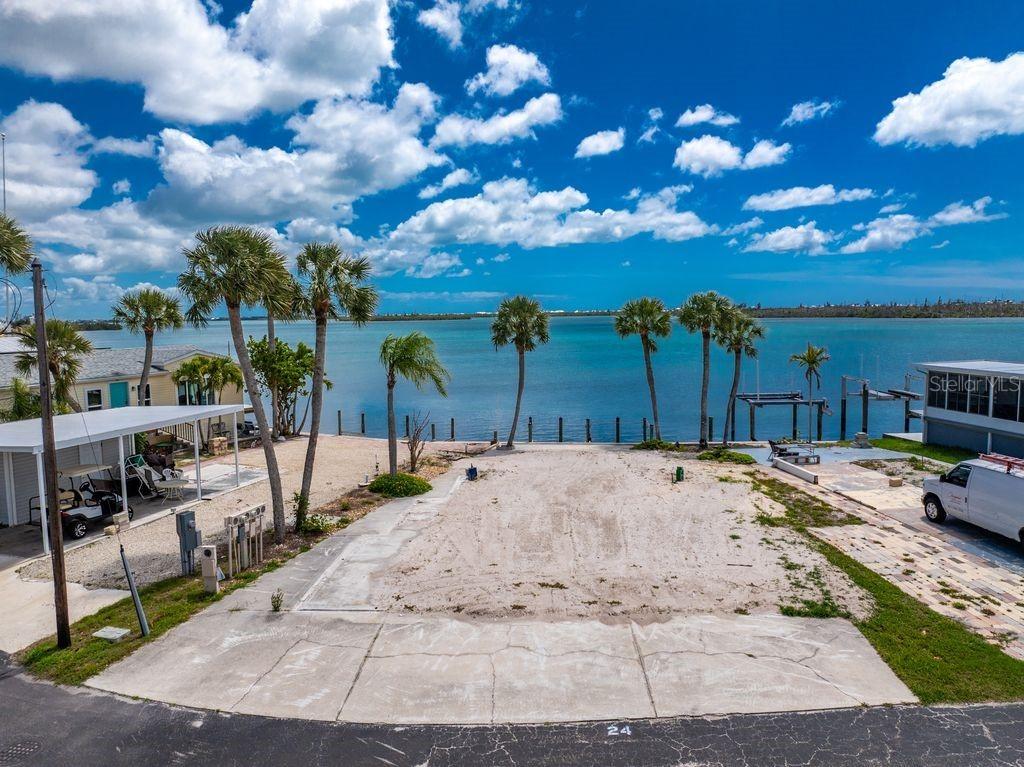 7500 Park Pointe Dr. #24, Englewood, FL 34224