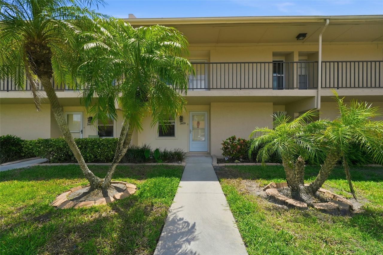 2609 Woodgate Ln. #K4, Sarasota, FL 34231