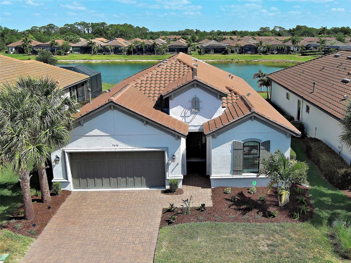 5616 Scarlotti St., Nokomis, FL 34275