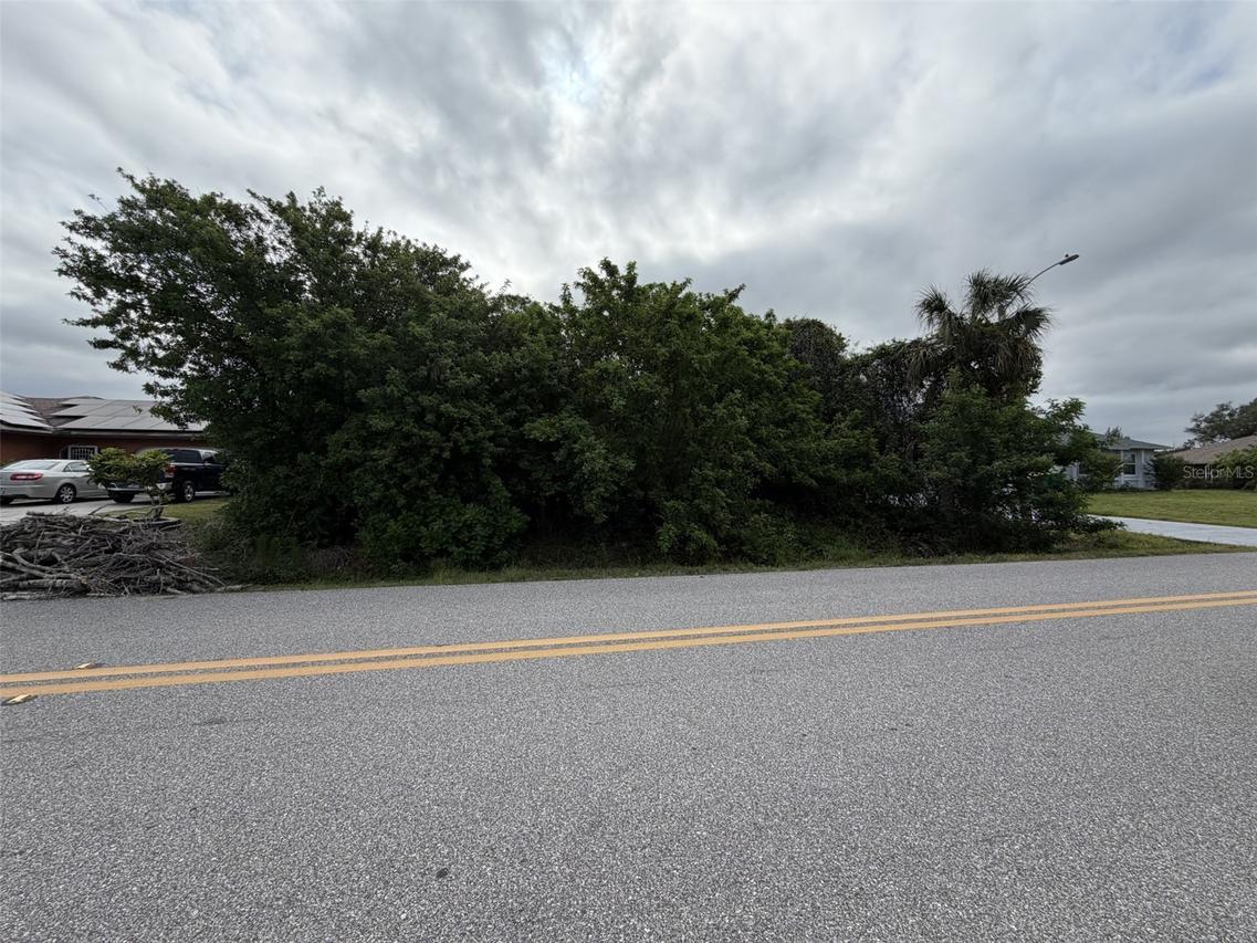 1352 Abalom St., Port Charlotte, FL 33980