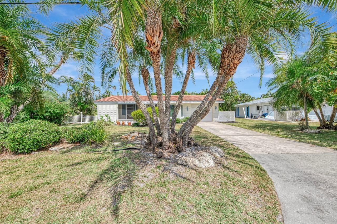 201 Lyons Bay Rd., Nokomis, FL 34275