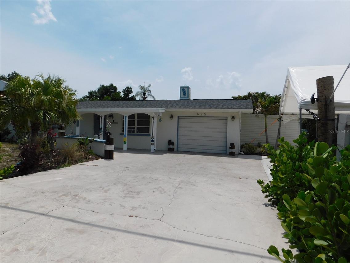 625 Sandpiper Ln., Nokomis, FL 34275