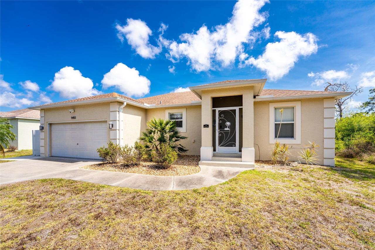 9451 Brewton Ave., Englewood, FL 34224