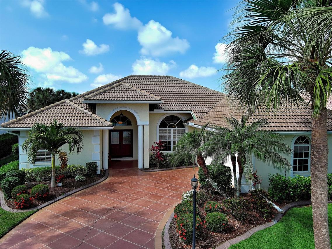 115 Grand Oak Cir., Venice, FL 34292