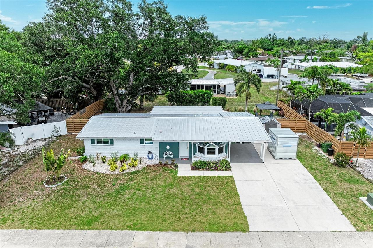 2317 S Tuttle Ave., Sarasota, FL 34239