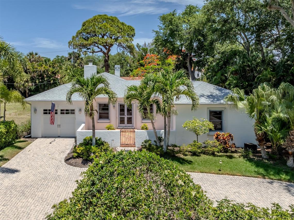 628 Granada Ave., Venice, FL 34285