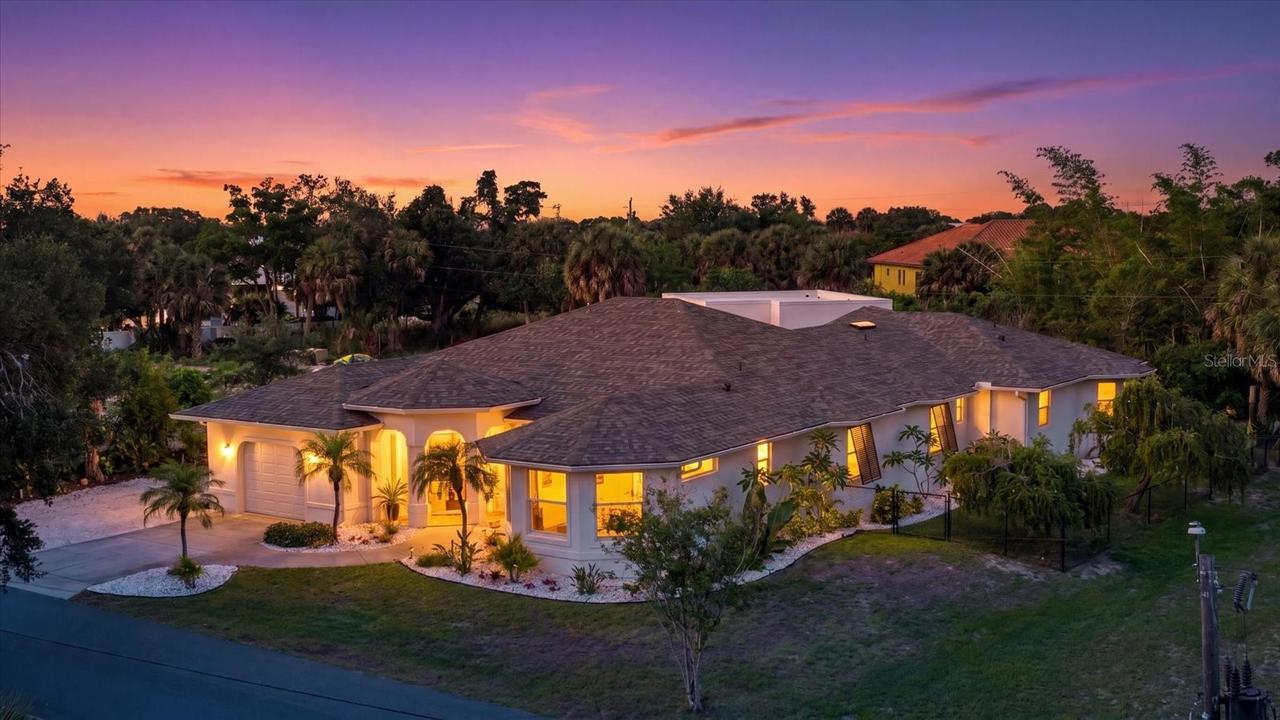 613 Indiana Ave., Nokomis, FL 34275