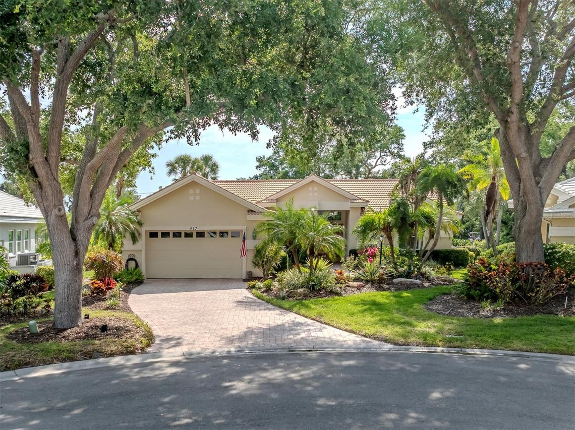 417 Wellington Ct., Venice, FL 34292