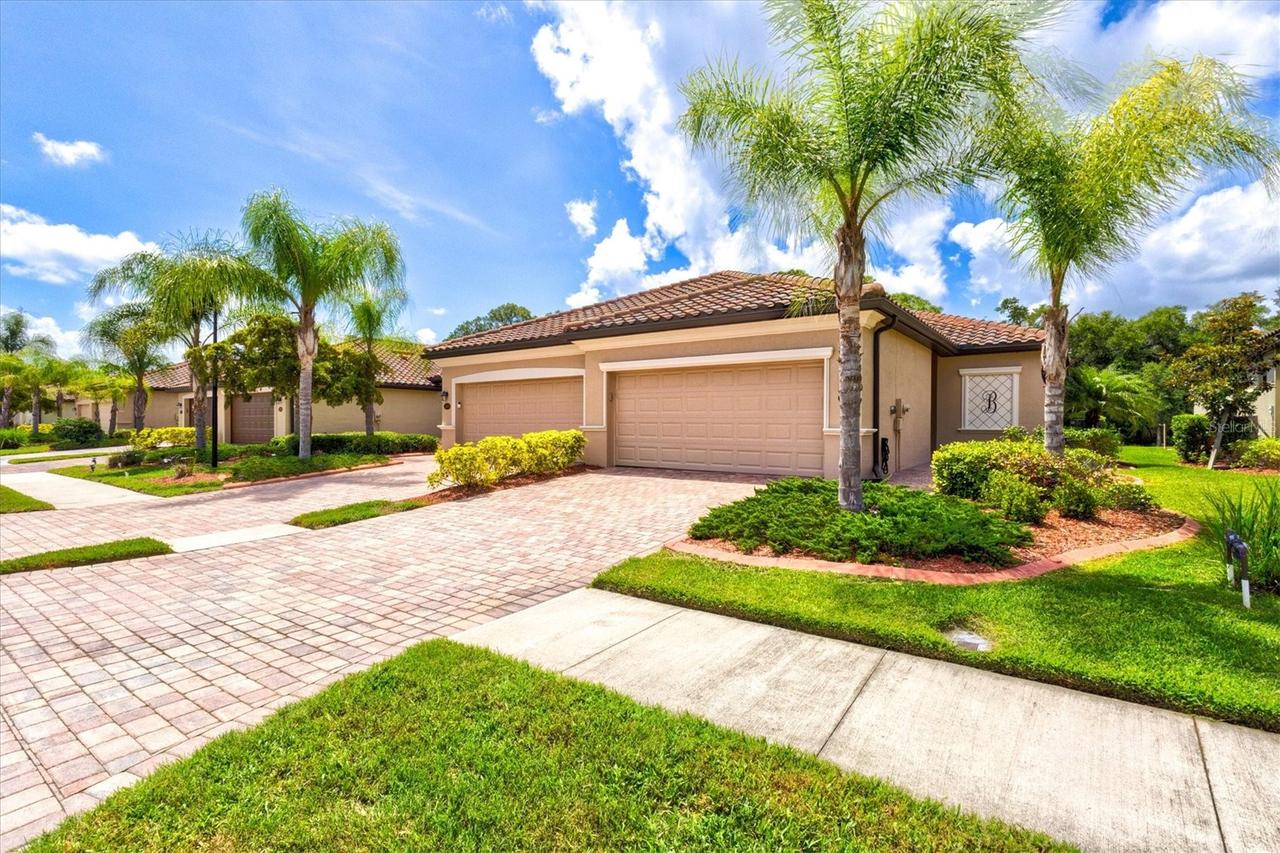 12073 Amica Loop, Venice, FL 34293