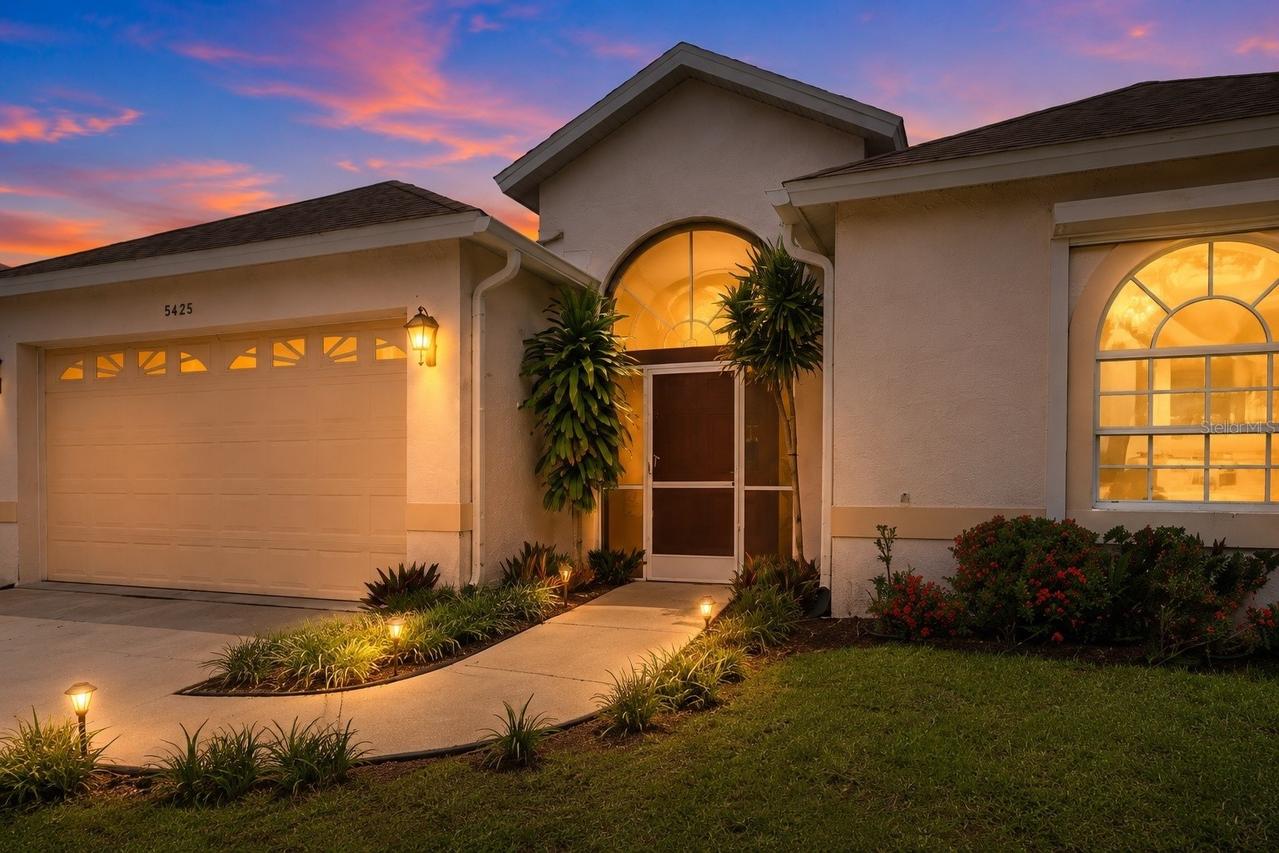 5425 Matthew Ct., Sarasota, FL 34231
