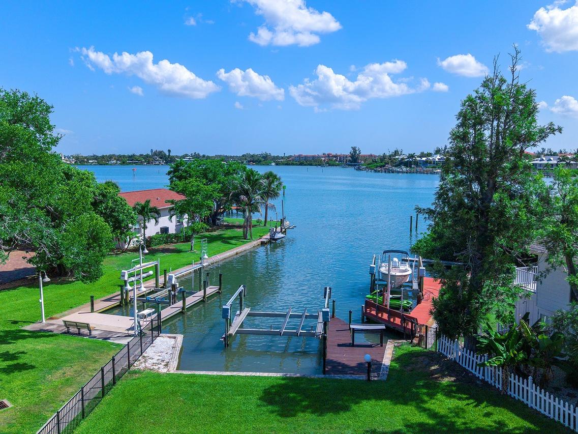 396 Bayshore Dr., Venice, FL 34285