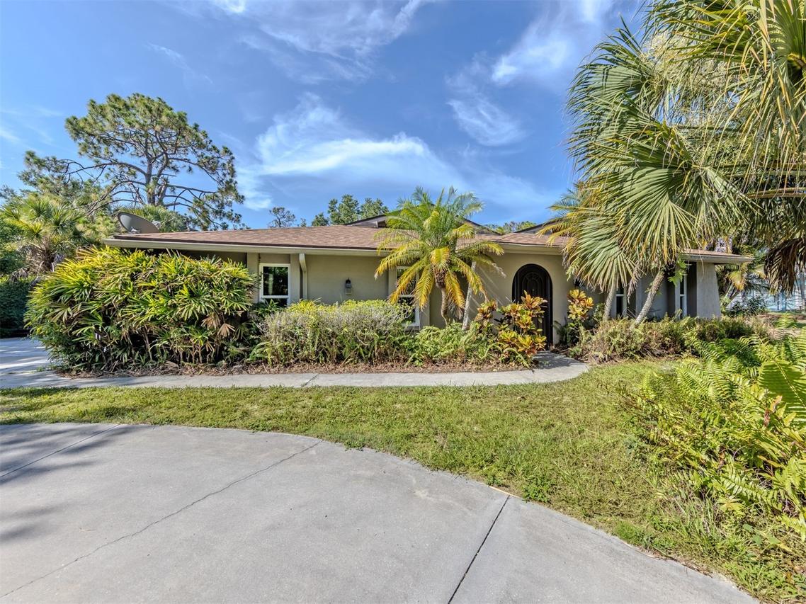 750 Shetland Cir., Nokomis, FL 34275