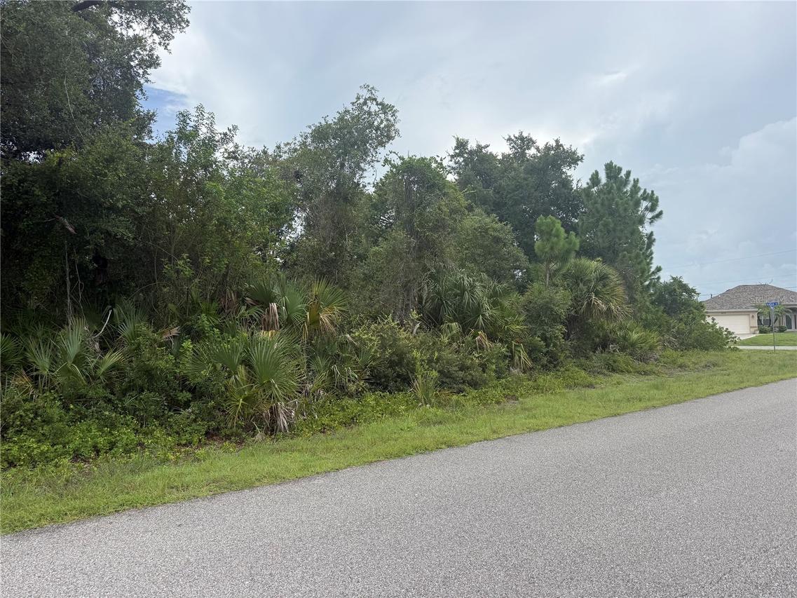 Pomona Ave., North Port, FL 34288