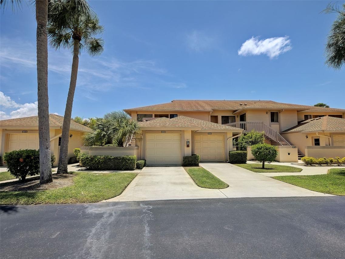 2004 Longpointe Cir. #E2, Venice, FL 34293