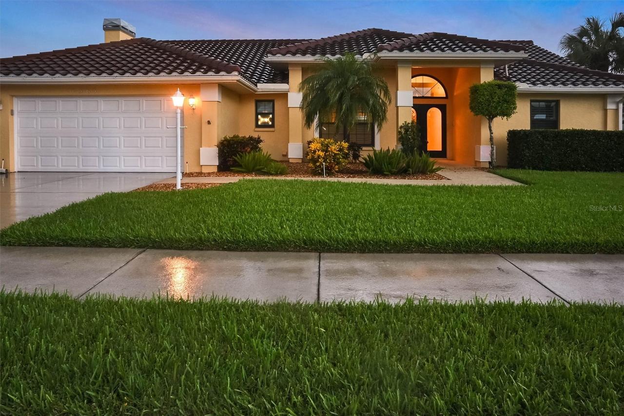 1565 Waterford Dr., Venice, FL 34292