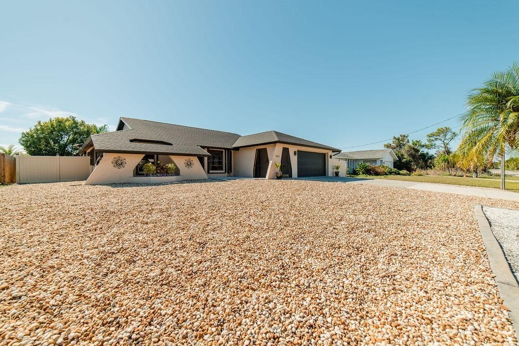 9273 Carnation Ave., Englewood, FL 34224