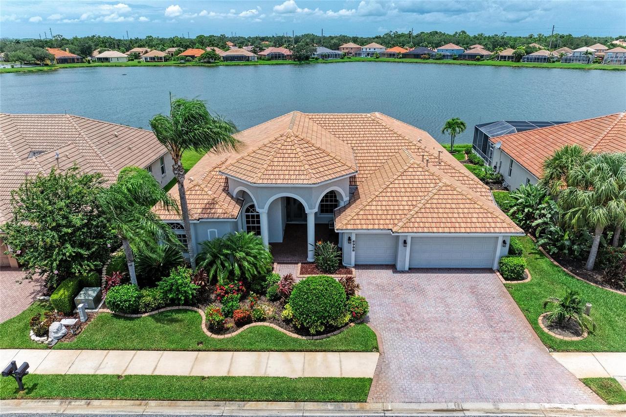 6988 74th Street Cir., Bradenton, FL 34203
