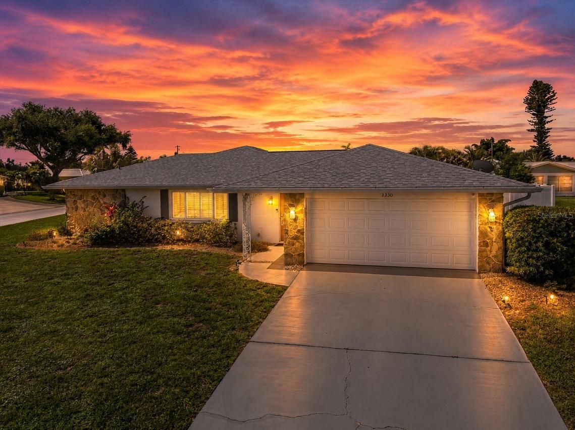 1330 Cambridge Dr., Venice, FL 34293