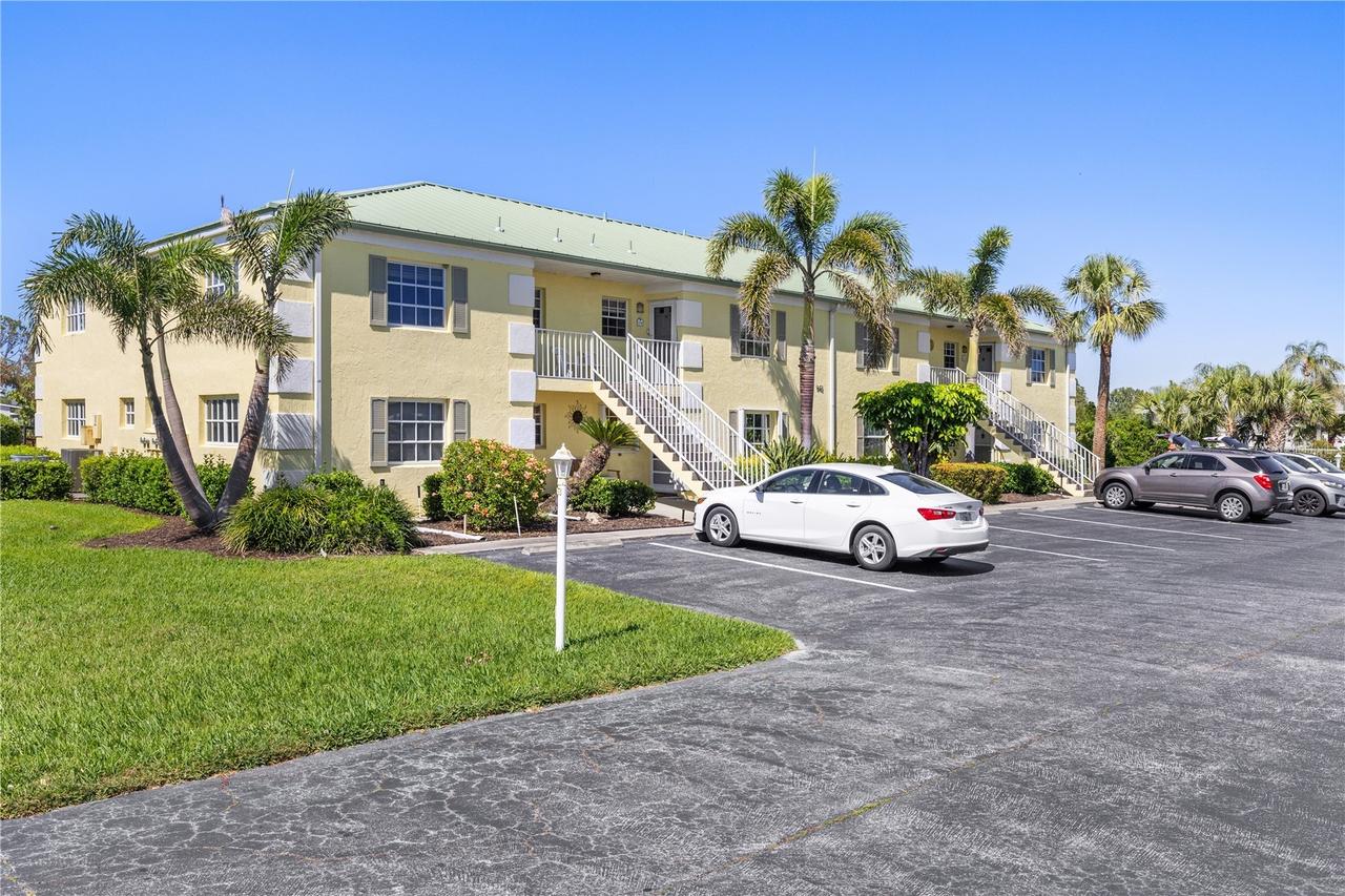 942 Capri Isles Blvd. #105, Venice, FL 34292