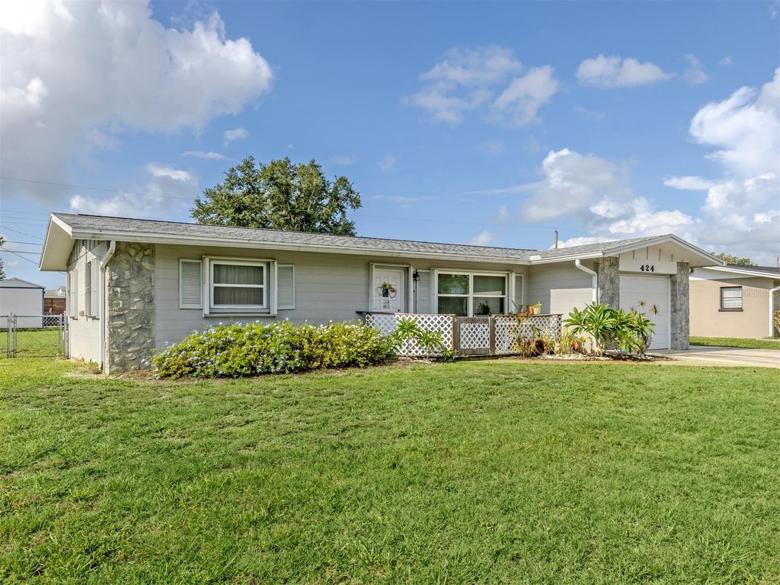 424 Center Rd., Venice, FL 34285