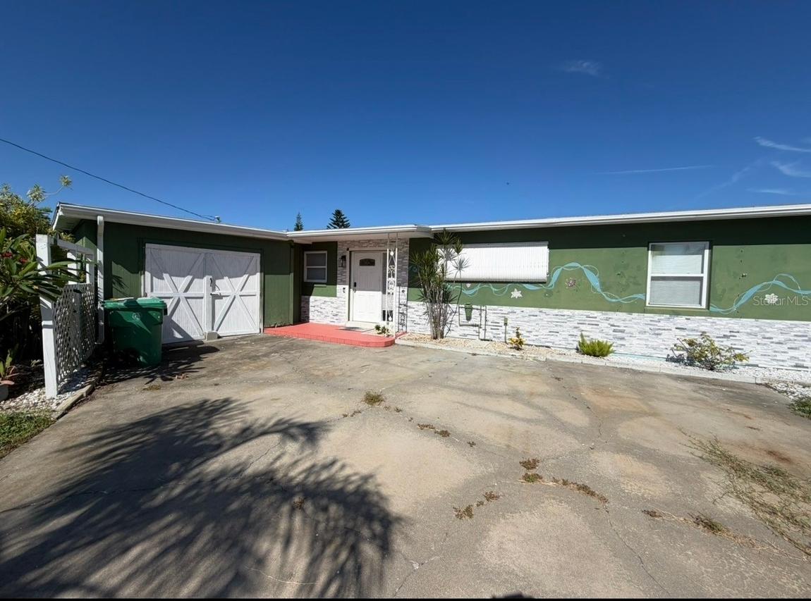 2201 Aaron St., Port Charlotte, FL 33952