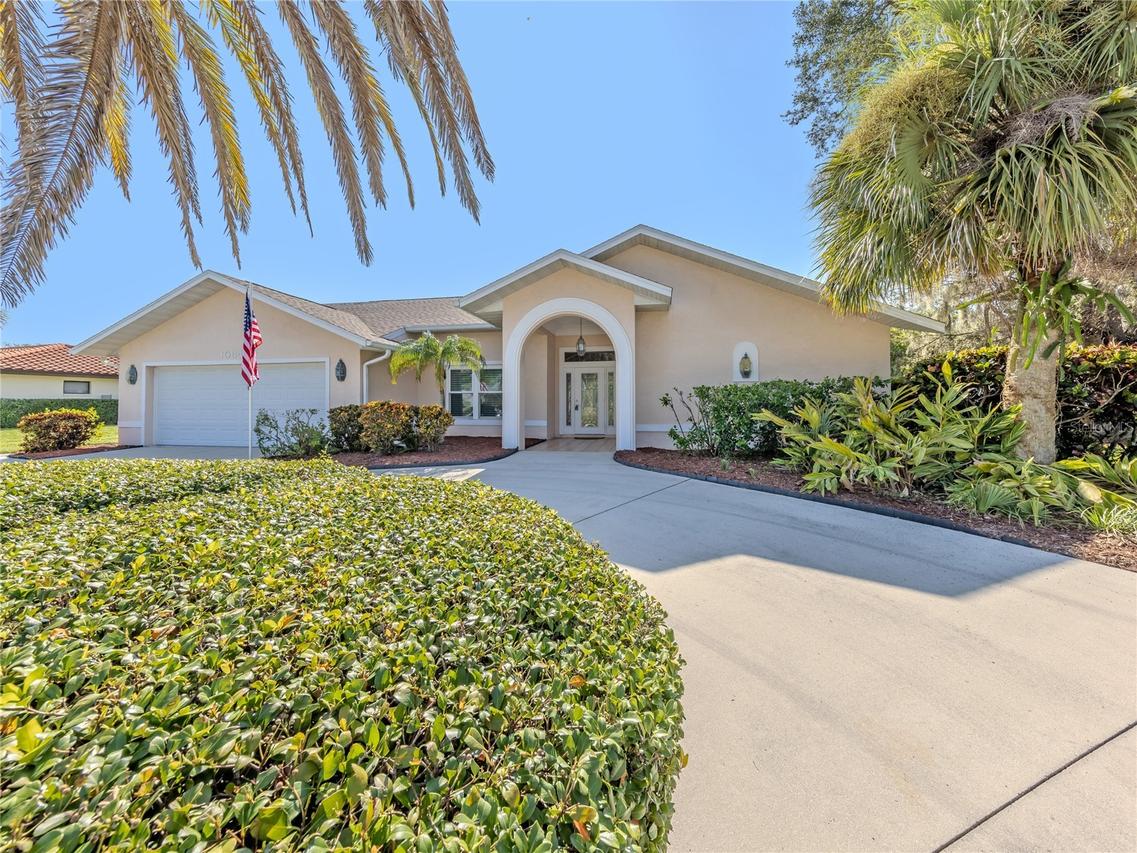 1064 Sorrento Woods Blvd., Nokomis, FL 34275