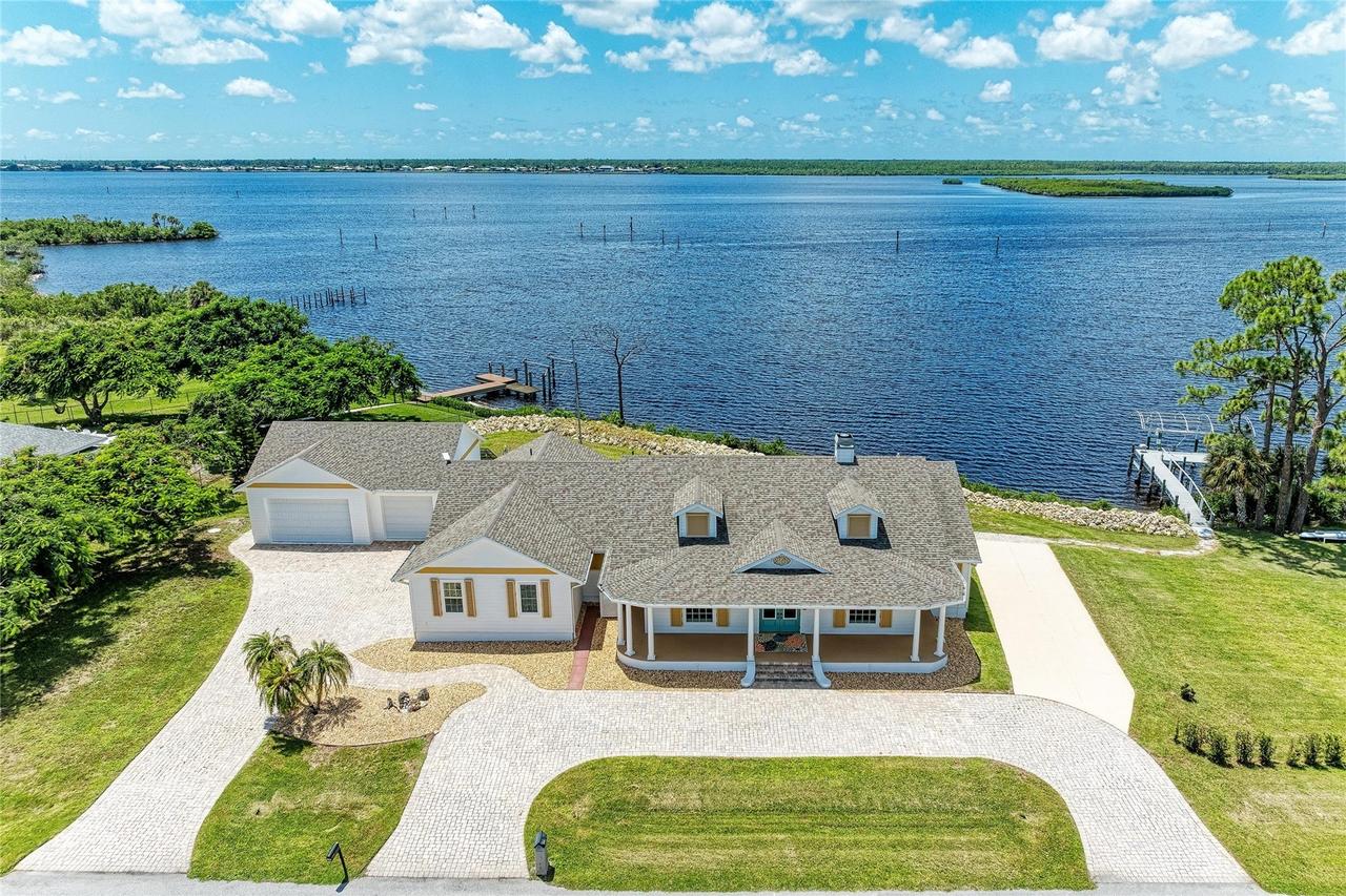 12323 Lackawanna Ln., Port Charlotte, FL 33953