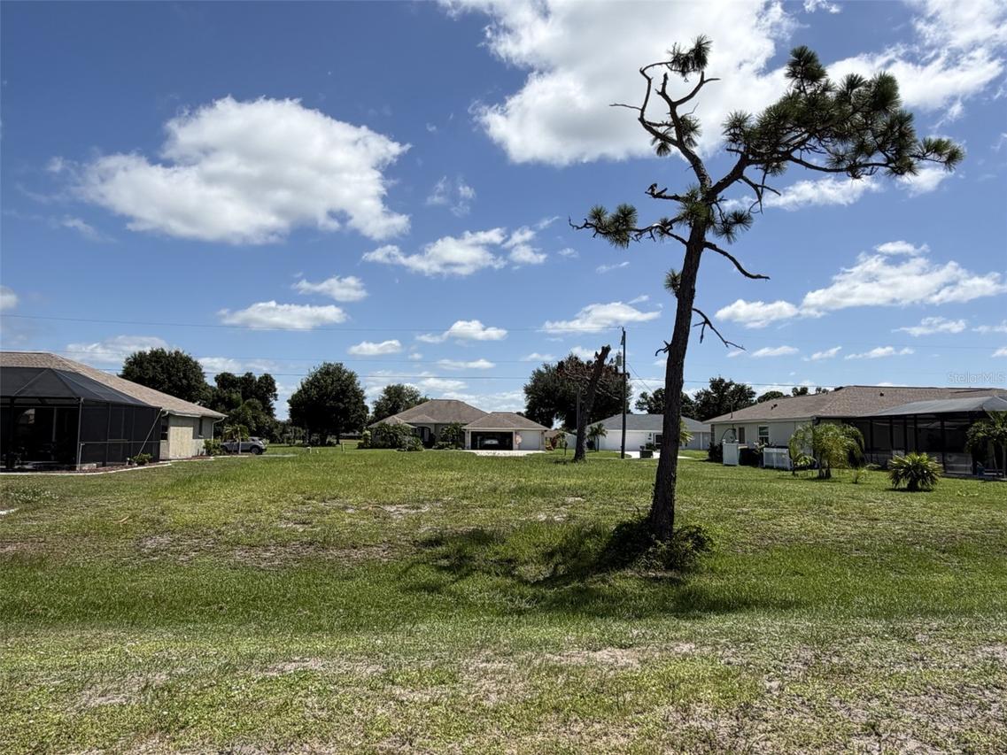 25 Pinehurst Ct., Rotonda West, FL 33947