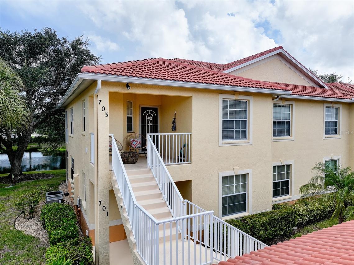 703 Casa Del Lago Way, Venice, FL 34292