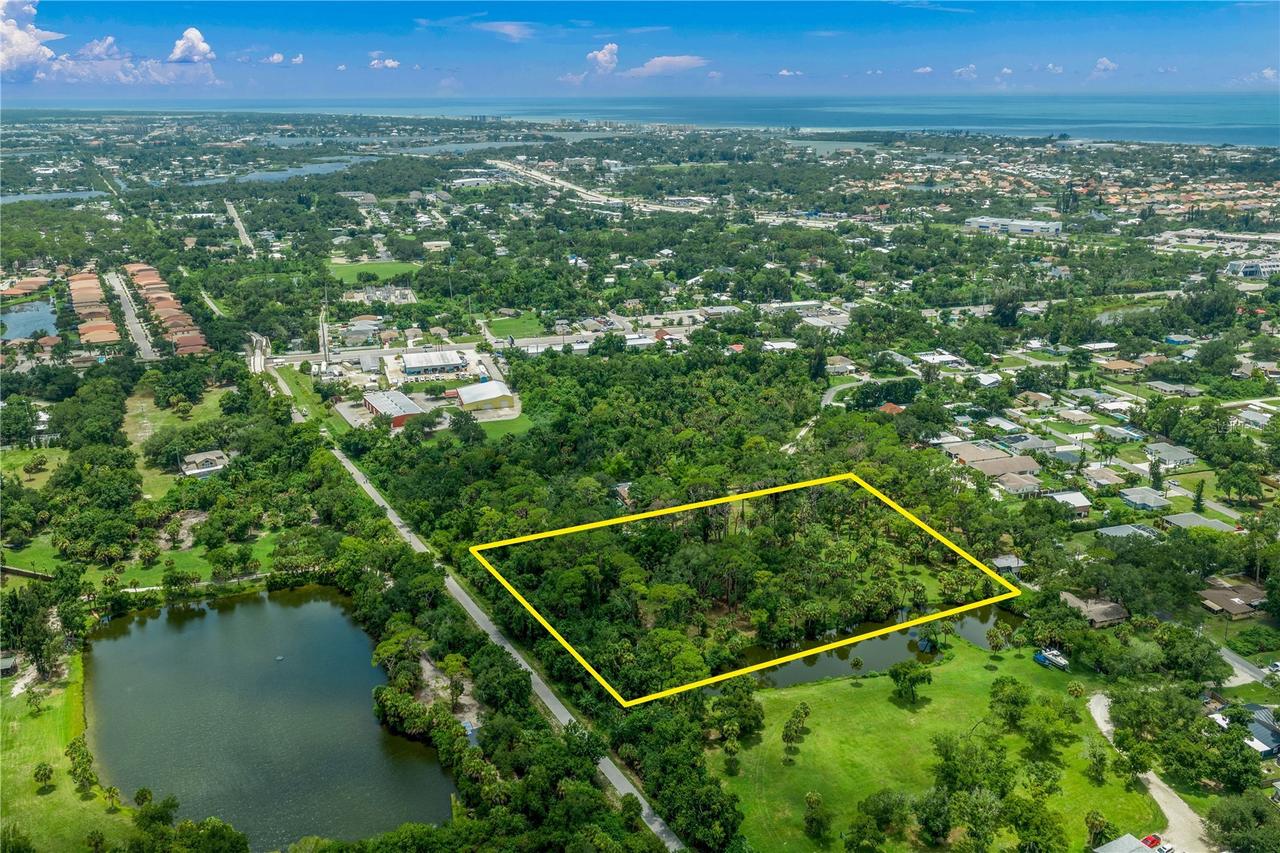 Twin Lakes Ave. #B1, Nokomis, FL 34275