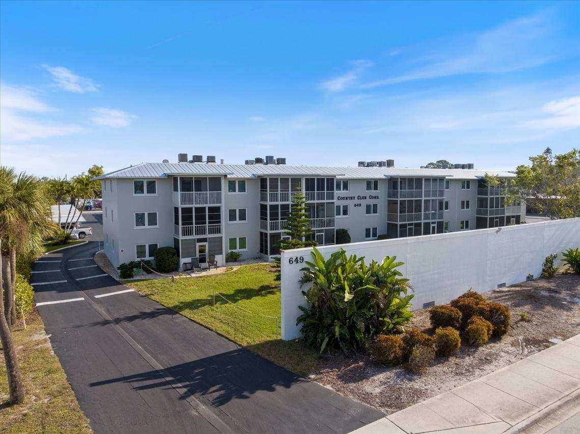 649 S Tamiami Tr. #304, Venice, FL 34285