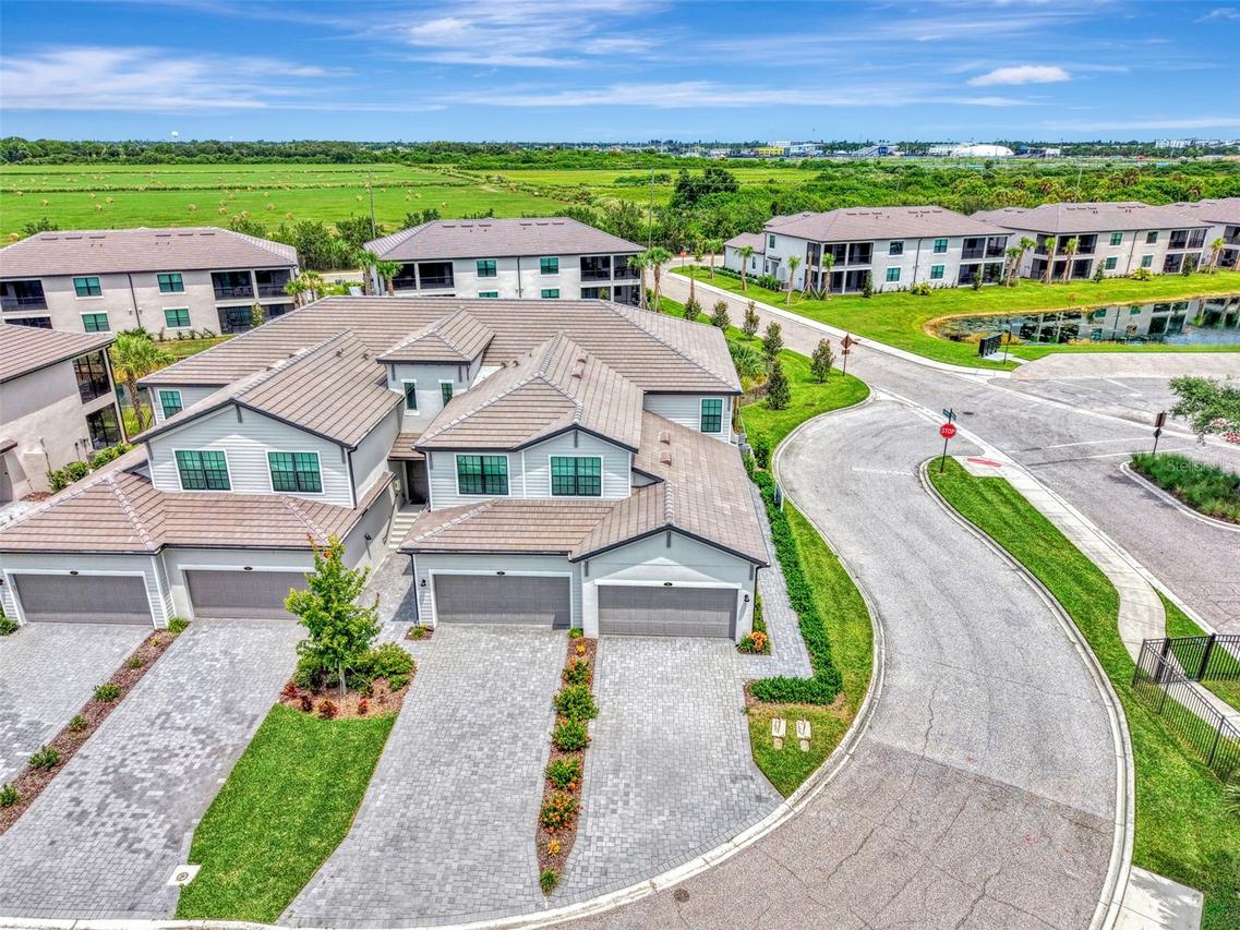 5632 Summit Pointe Cir. #104, Bradenton, FL 34210