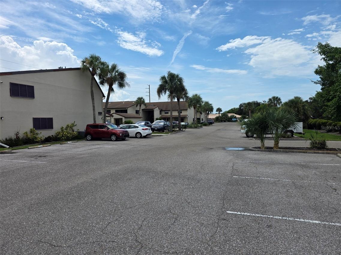 7219 Cloister Dr. #202, Sarasota, FL 34231