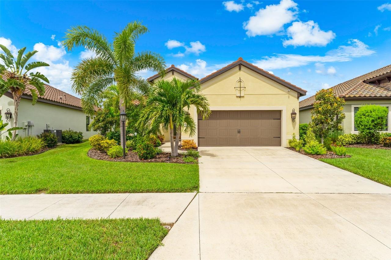 208 Capriana Ct., Nokomis, FL 34275