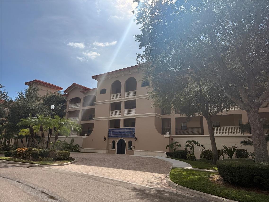 7702 Lake Vista Ct. #303, Lakewood Ranch, FL 34202
