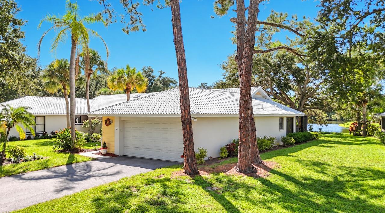 307 Pembroke Ln. #197, Venice, FL 34293