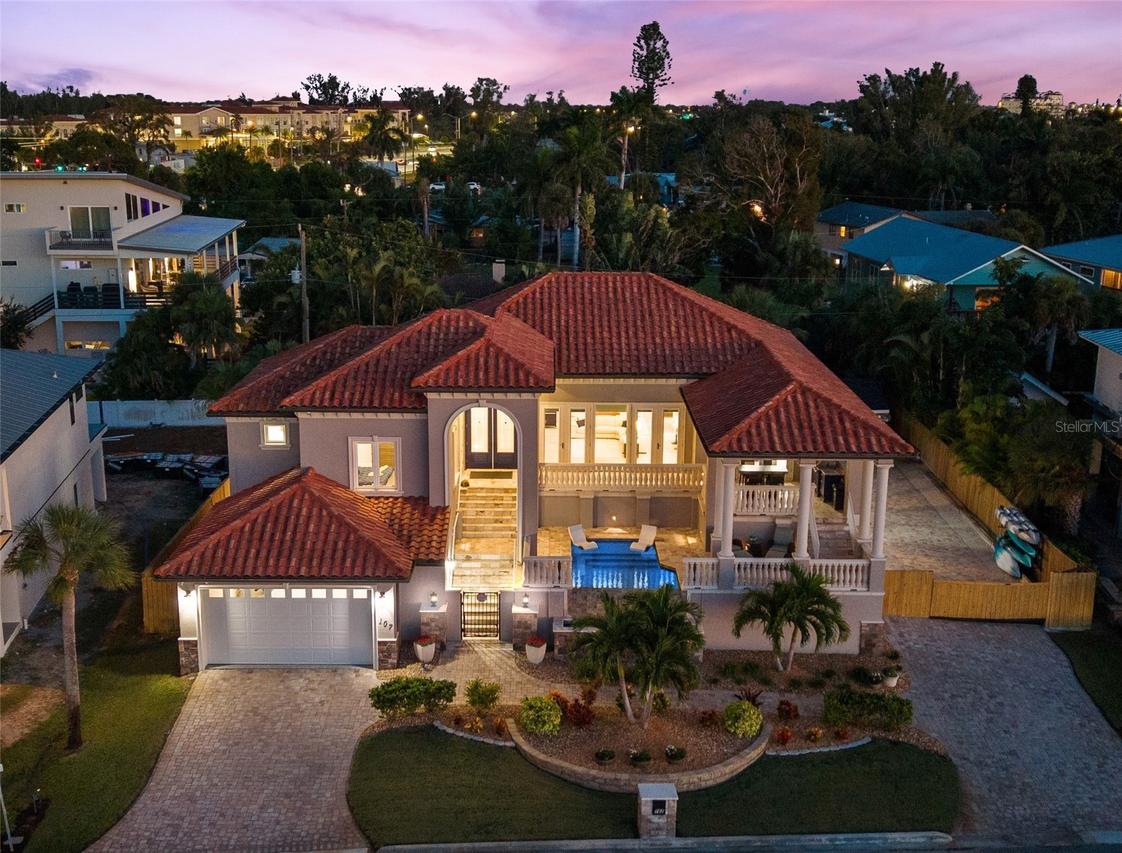 107 Sunset Dr., Nokomis, FL 34275