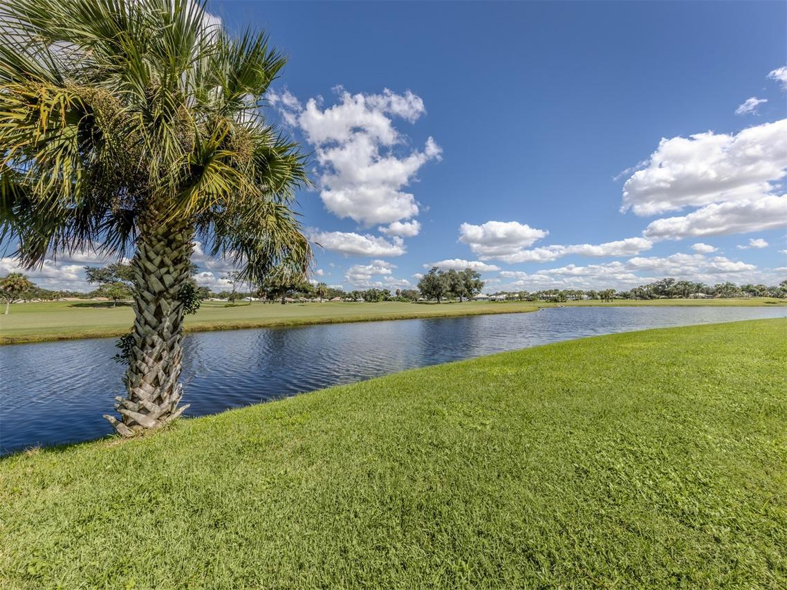 404 Cerromar Cir. #212, Venice, FL 34293