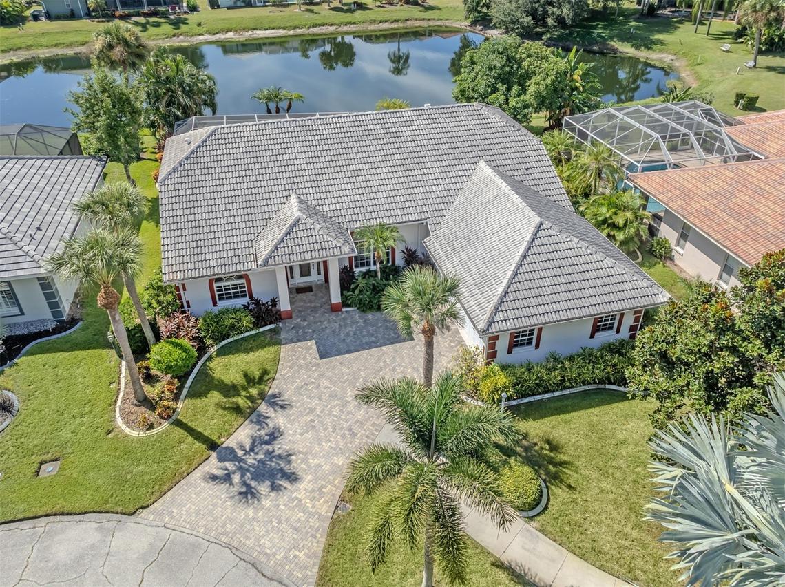 915 Ball Dr., Nokomis, FL 34275