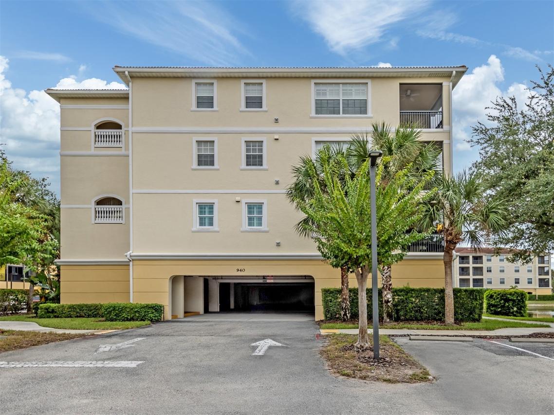 940 Cooper St. #202, Venice, FL 34285