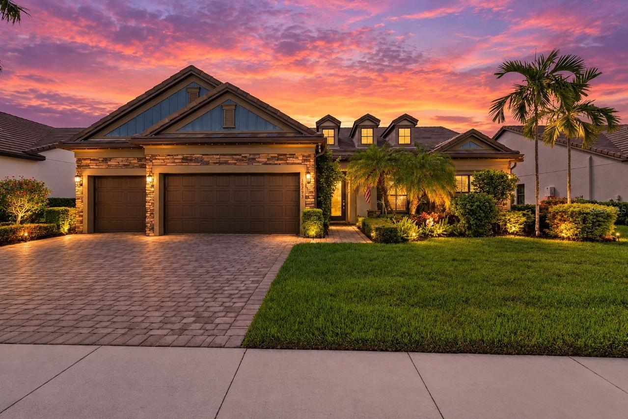16293 Camden Lakes Cir., Naples, FL 34110
