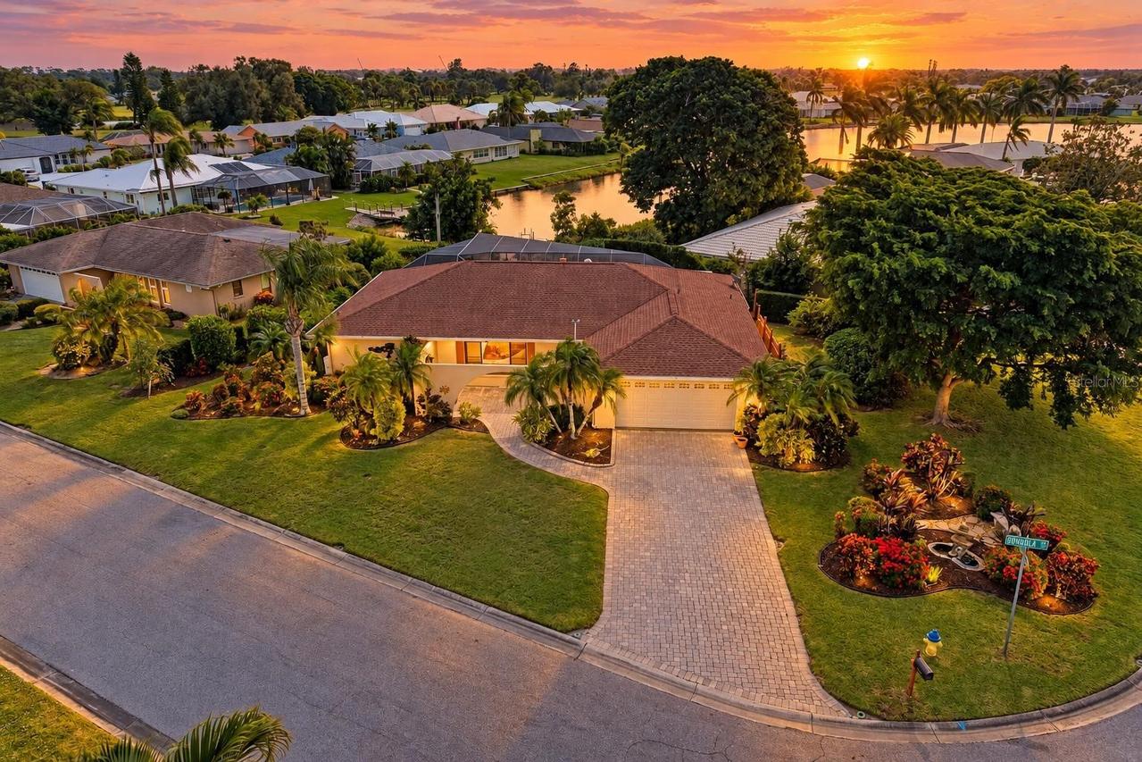 998 Gondola Ct., Venice, FL 34293