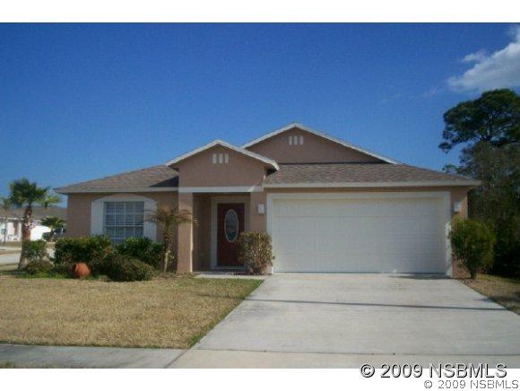 319 Leaning Oak Dr., Edgewater, FL 32141