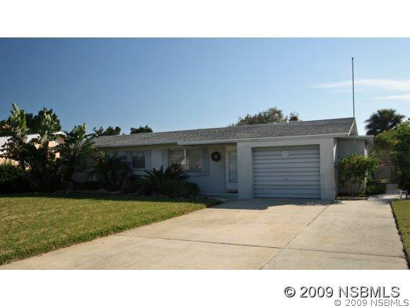 31 Cunningham Dr., New Smyrna Beach, FL 32168