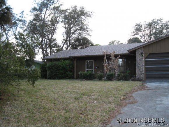 2932 Royal Palm Dr., Edgewater, FL 32141