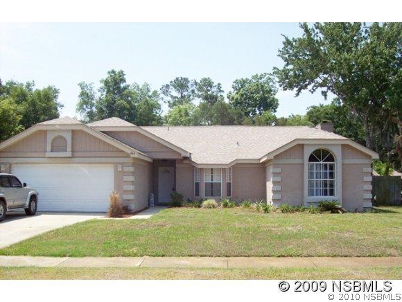464 Champagne Cir., Port Orange, FL 32127