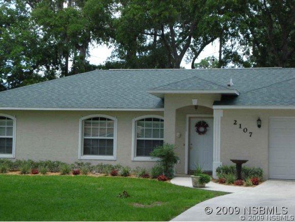 2107 Queen Palm Dr., Edgewater, FL 32141