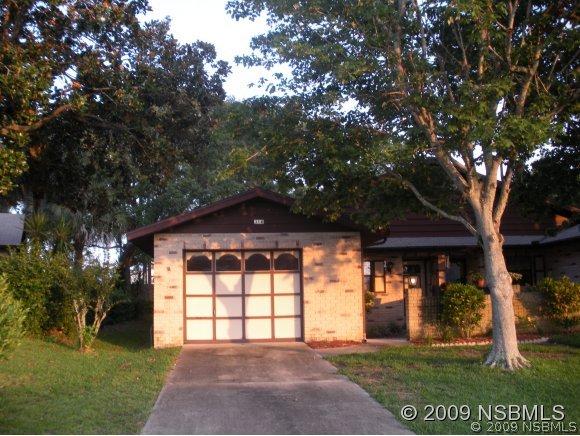 316 Shangri Lane Cir., Edgewater, FL 32132