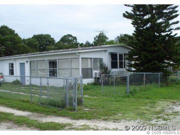 104 Douglas St., Edgewater, FL 32141